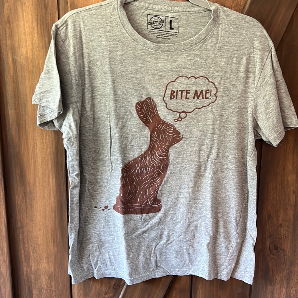 Men’s Easter Graphic Tee size large